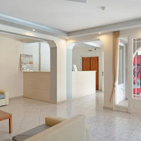 Sandy Maria 103 Апартаменты